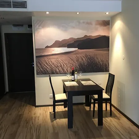 At Gramadeto 13 بانسكو